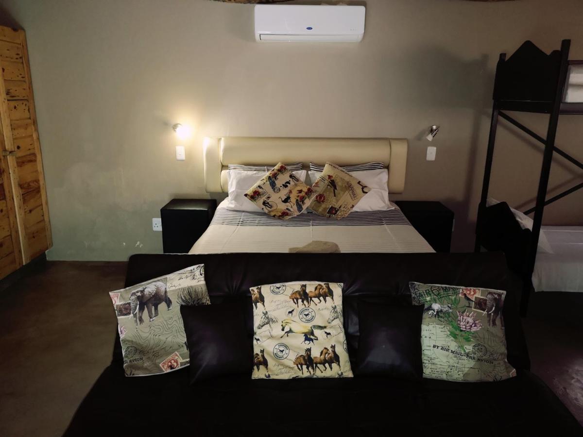 Aaa Rose Garden Guesthouse Mookgophong Exterior photo